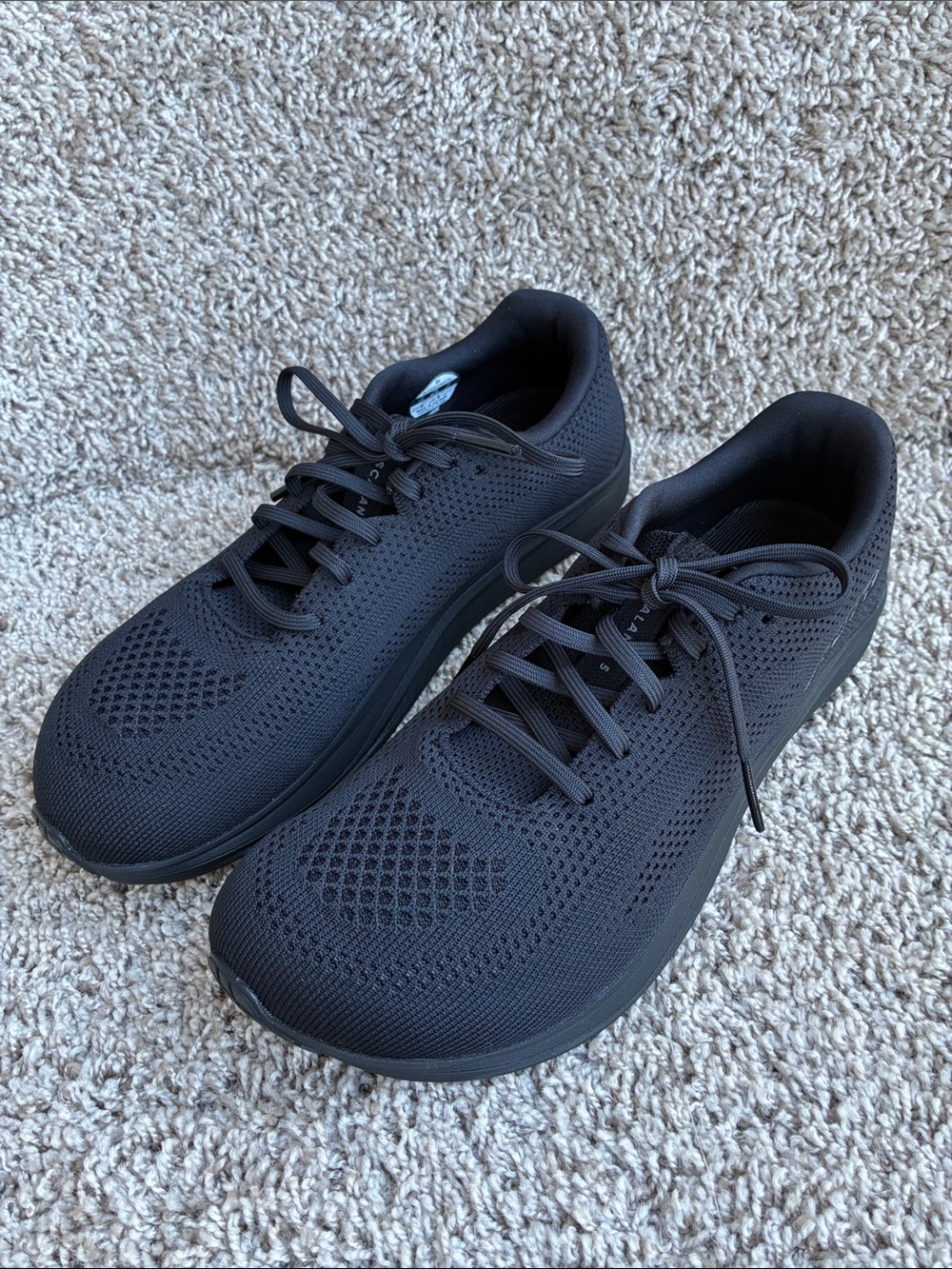 Altra Women’s Escalante 5 Black Knit Running Shoes size 9.5